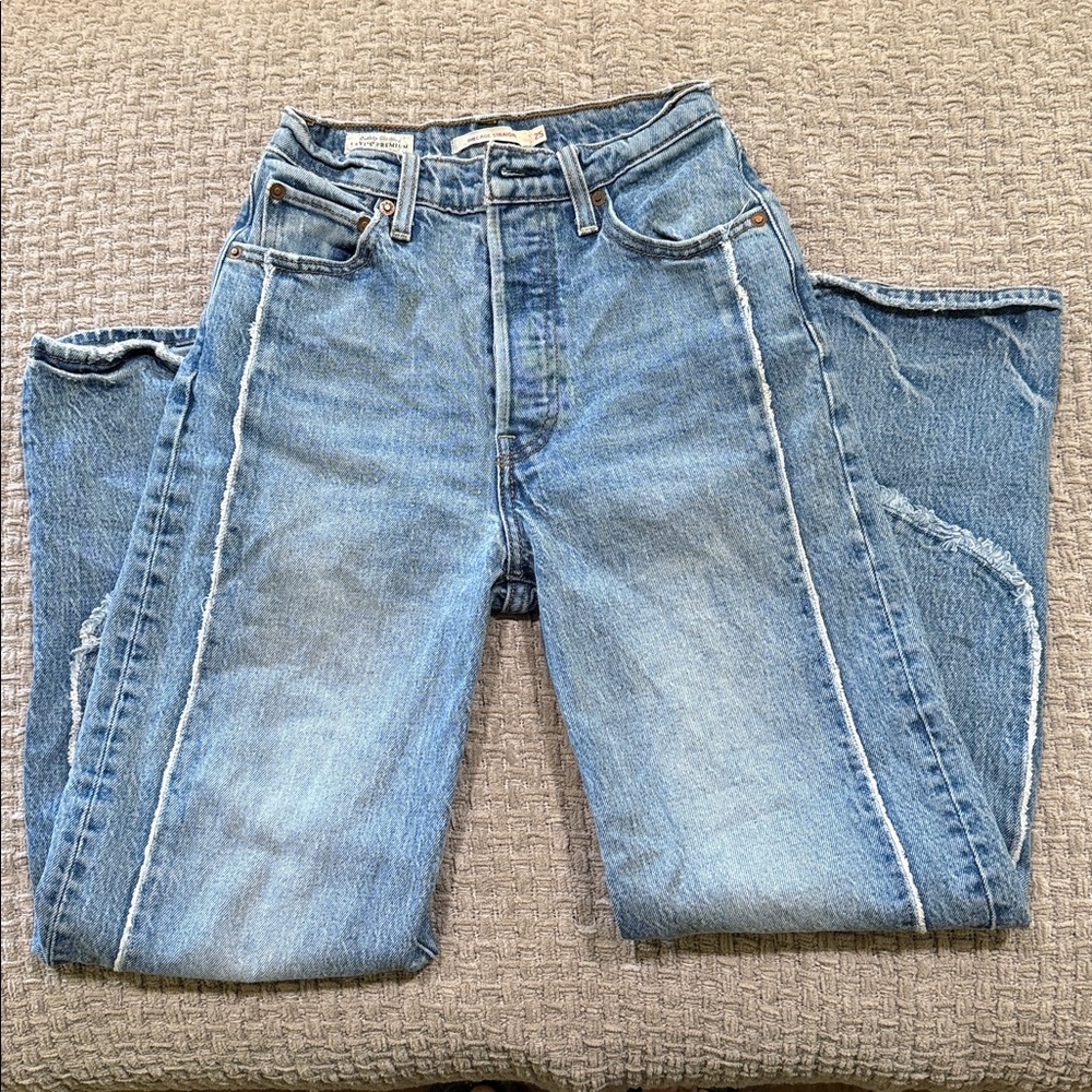 Levi's Light Blue Denim Jeans with Frayed Contrast Seams - Picture 2 of 9